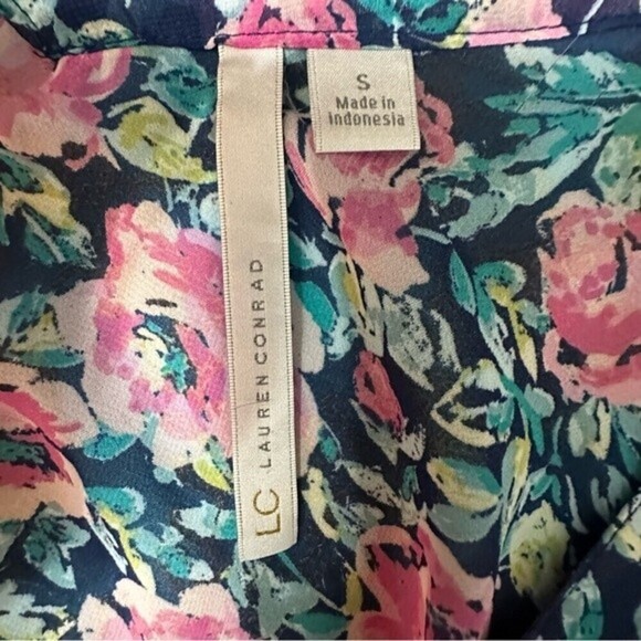 LC Lauren Conrad Floral Print‎ Sheer Button Down Blouse Size Small Multicolored - Picture 11 of 12
